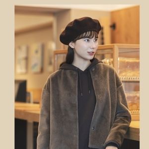 Uniqlo fleece collarless jacket new with tag size small cropped